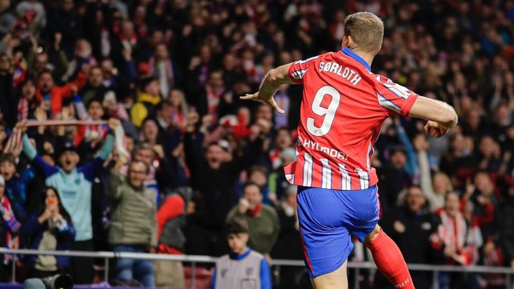 Sørloth celebrando un gol frente al Celta de Vigo