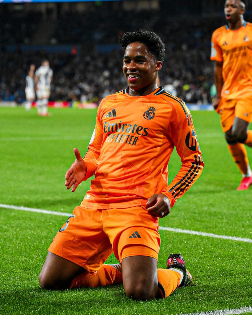 Endrick celebrando un gol