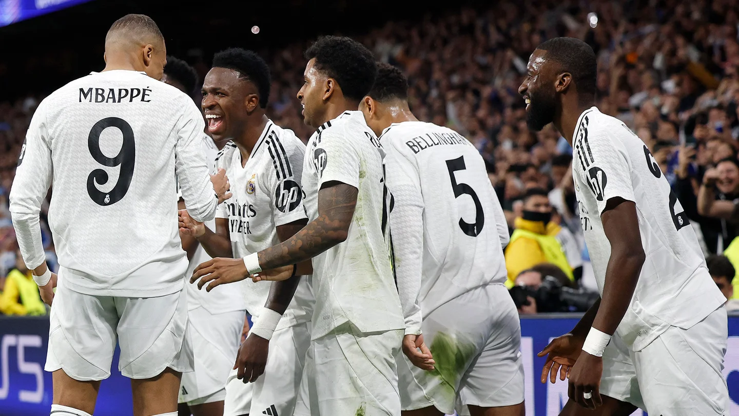 Los jugadores del Real Madrid celebran un gol