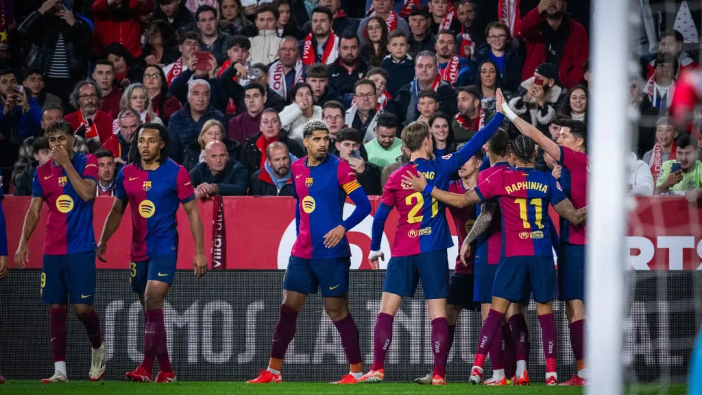 Ronald Araújo en la victoria frente al Sevilla. Via: FC Barcelona