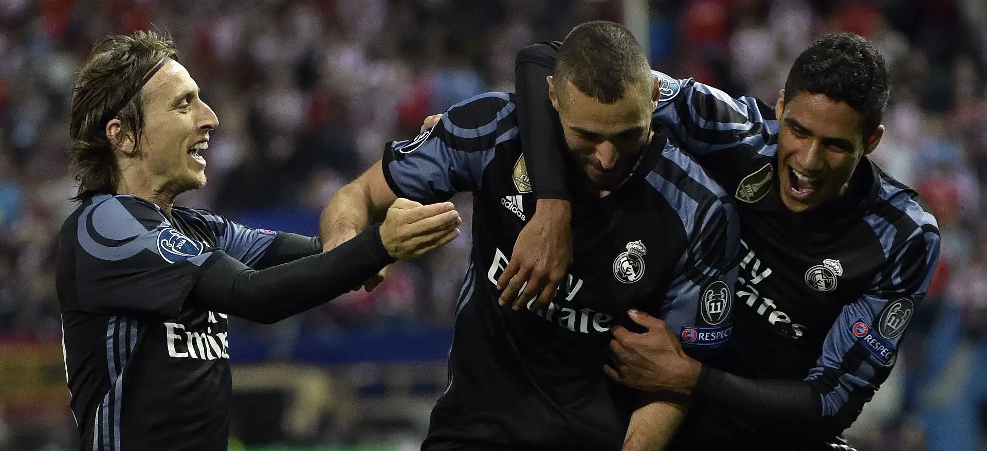 El real Madrid celebra el gol de Benzema en el Calderón / Vía: Real Madrid CF