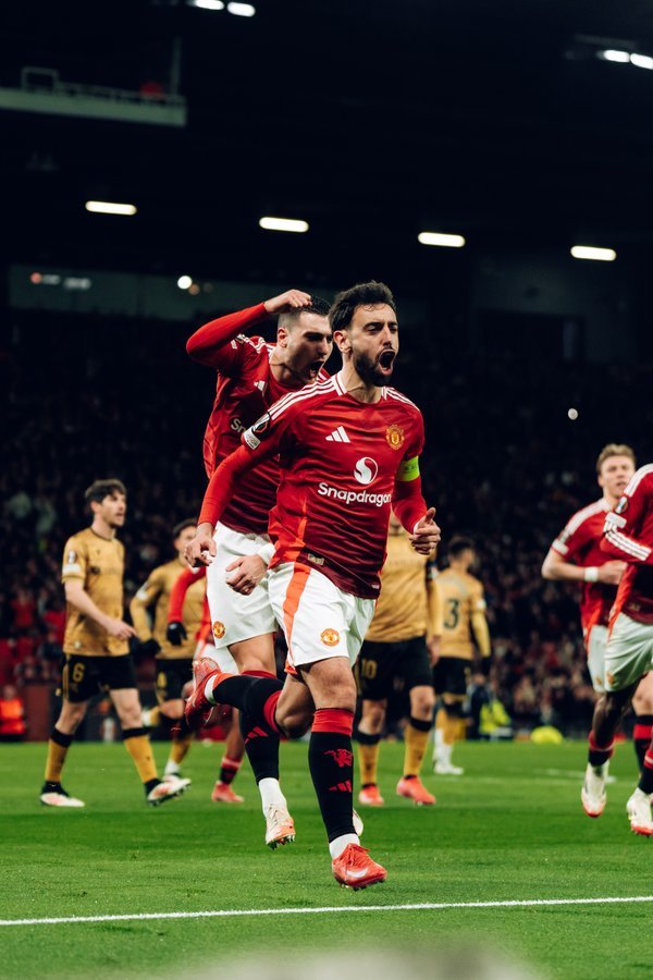 Manchester United pasa a cuartos