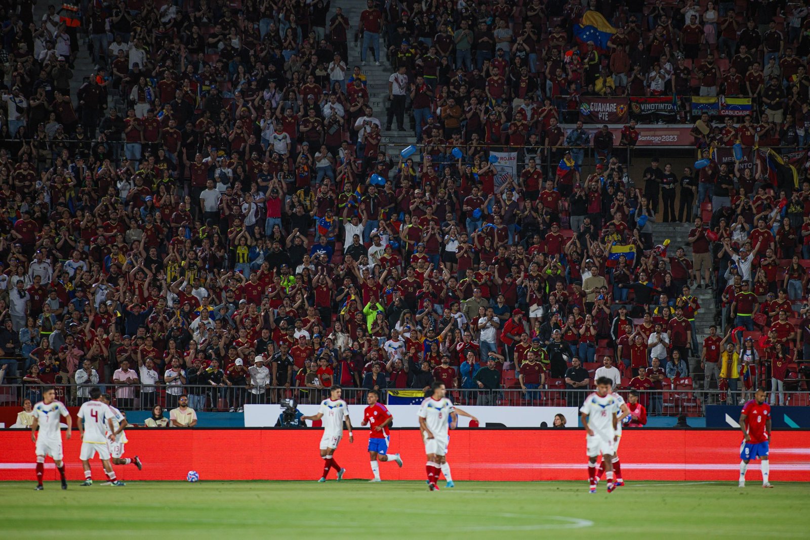 La selección venezolana en la derrota frente a Chile. Via: La Vinotinto en 'X'