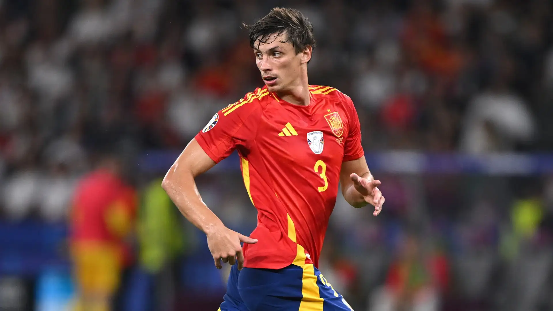 Robin Le Normand disputando un encuentro con la Selección Española.