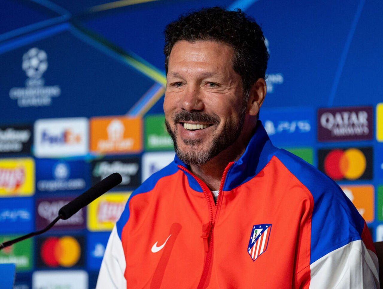 Simeone en la rueda de prensa de la Champions League
