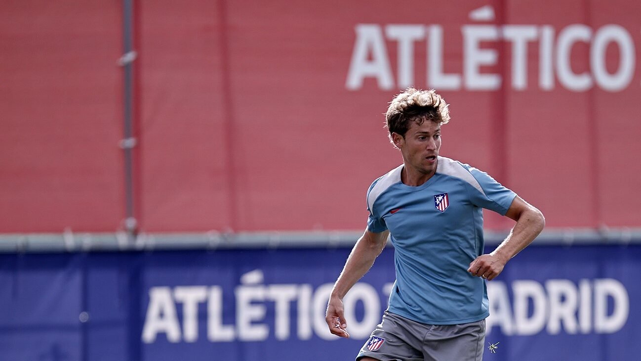 Marcos Llorente entrenando en el Cerro del Espino