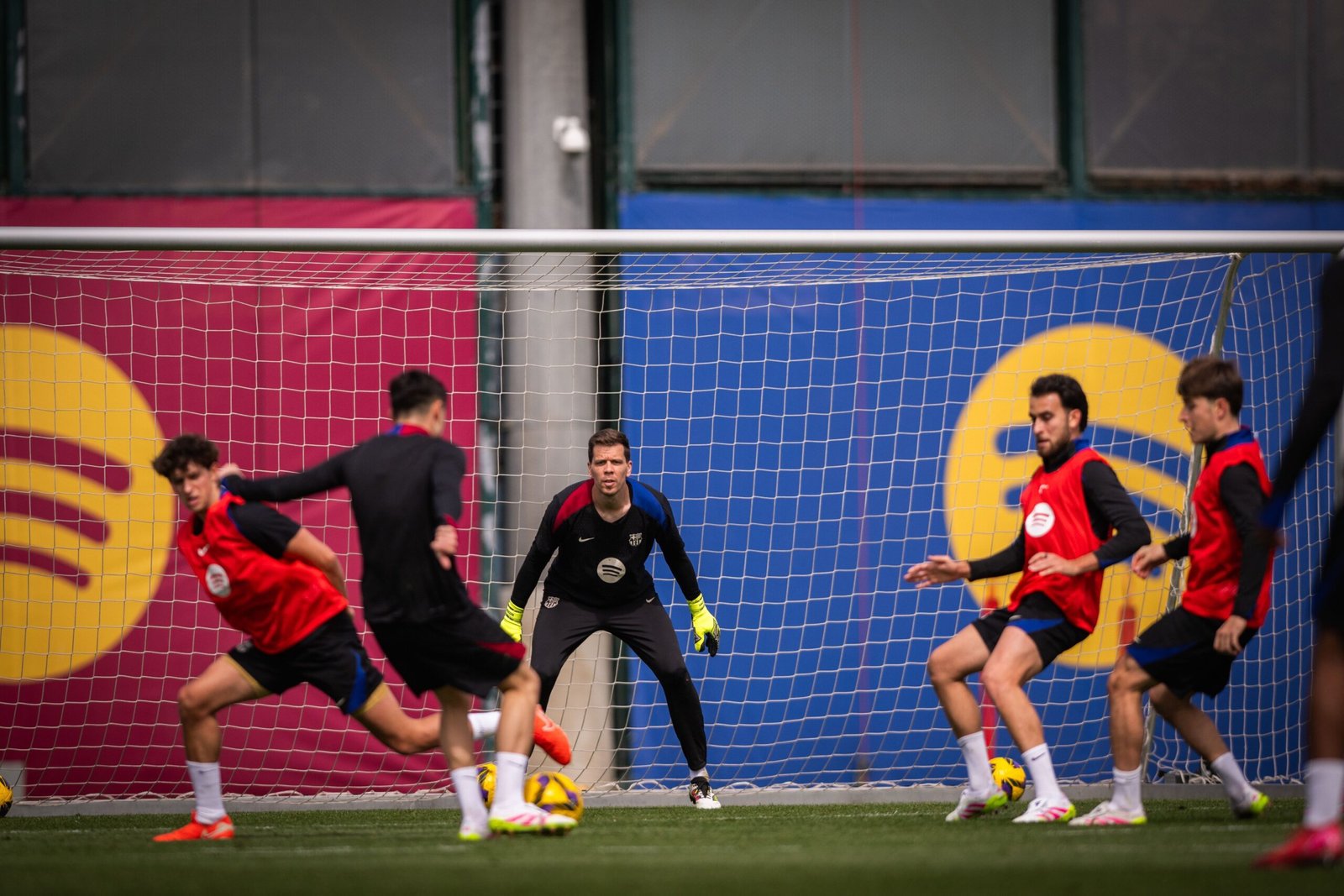 Szczesny atajando en el entrenamiento