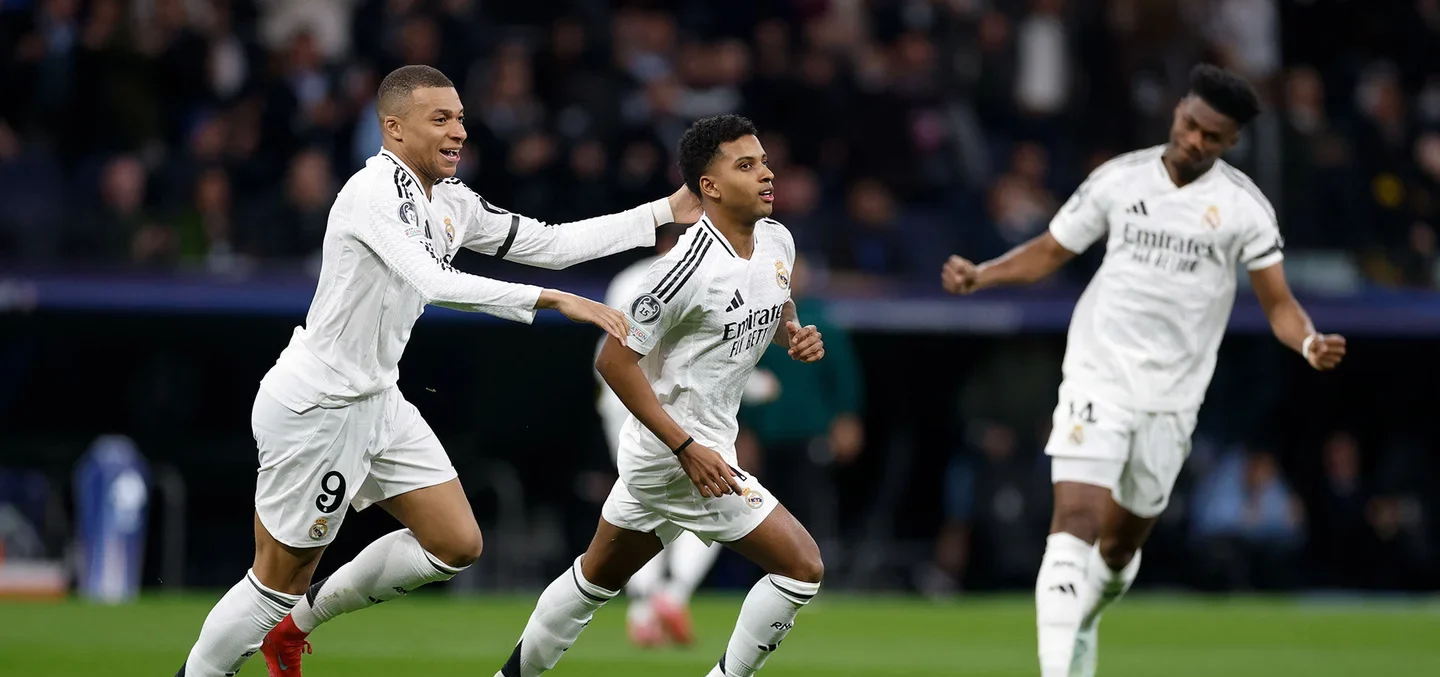 Mbappé, Rodrygo y Tchouamení celebrando un gol / Vía: Real Madrid CF