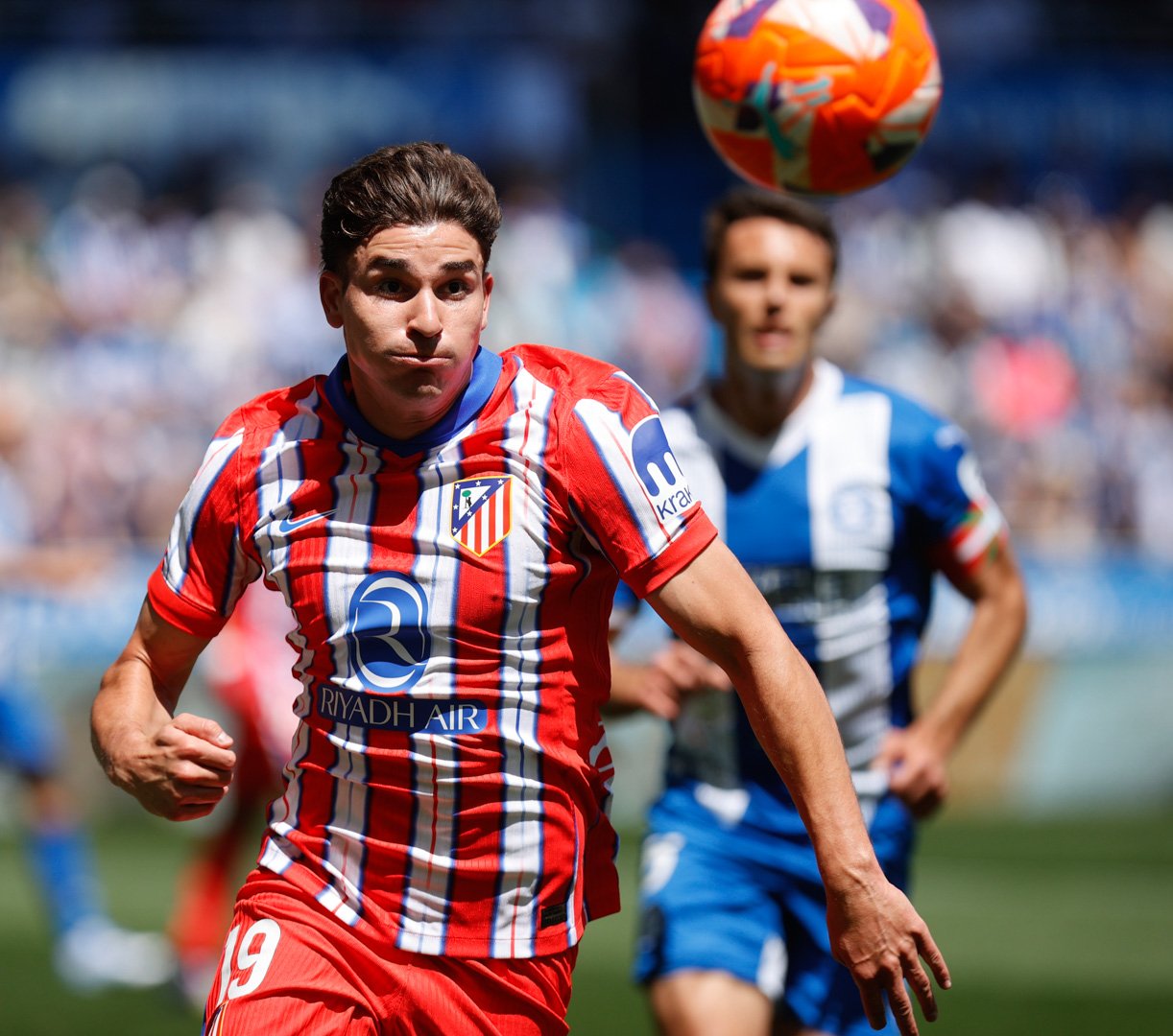 Julián Álvarez contra el Alavés.