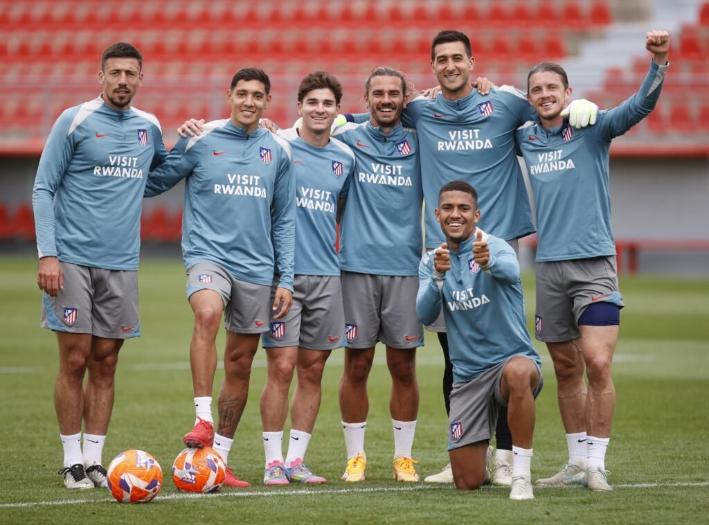 Los jugadores del Atlético entrenando en la Ciudad Deportiva.