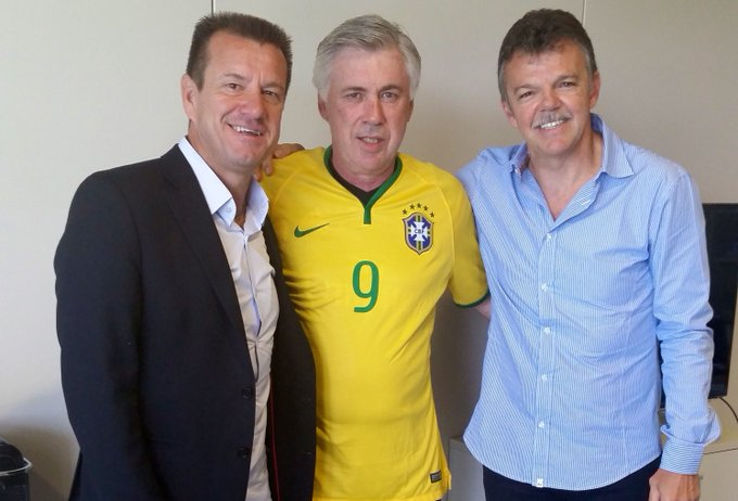 Carlo Ancelotti durante la visita del cuerpo técnico de la selección brasileña al Real Madrid