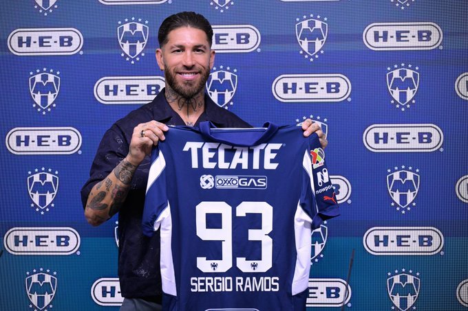 Presentacion SR93 con Monterrey / Vía @Rayados
