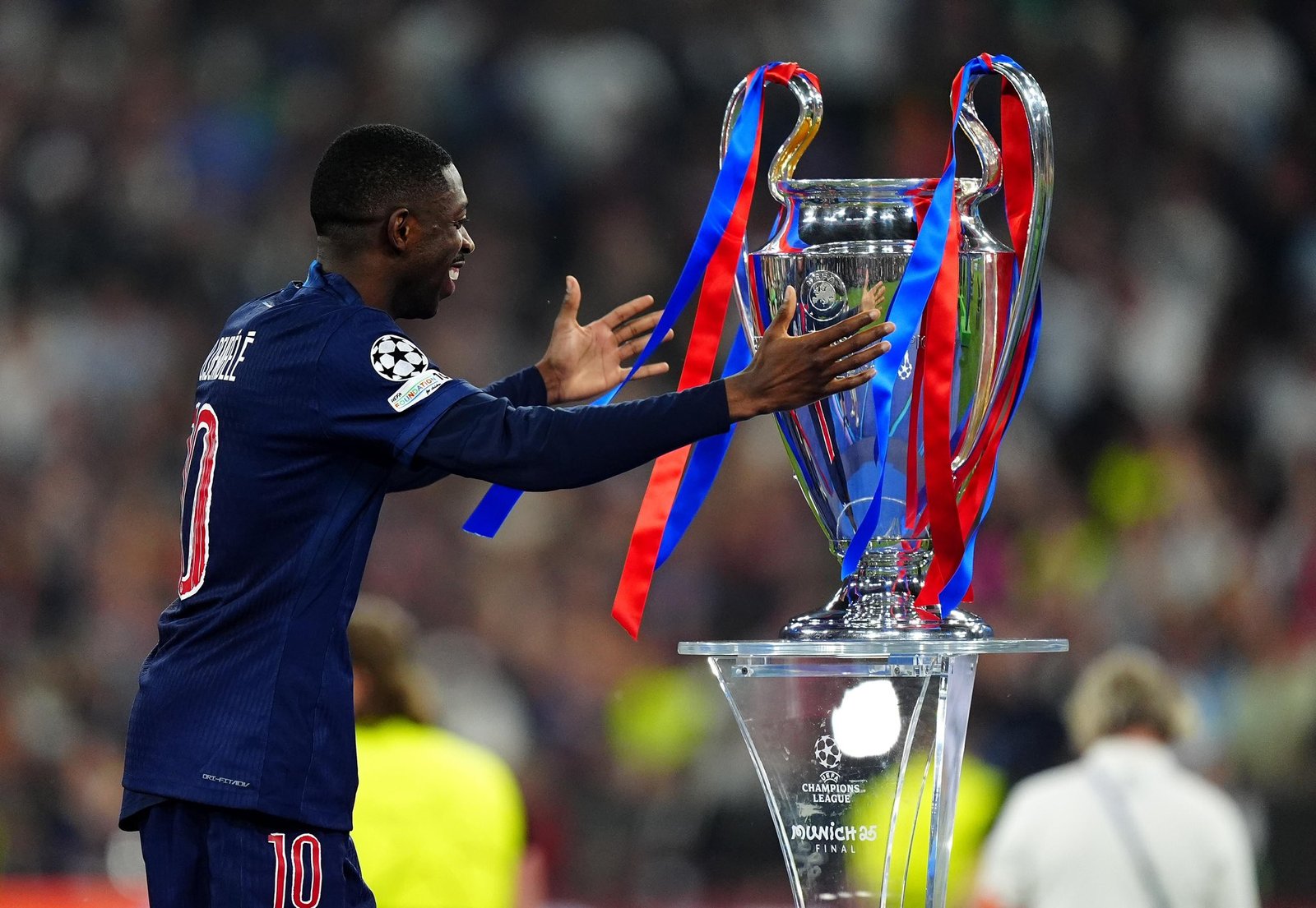 Dembélé con la Champions League