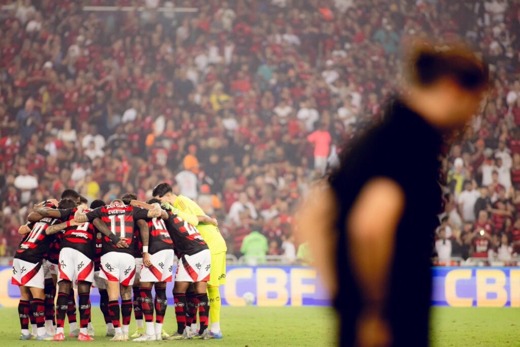 Flamengo sobre el campo. Fuente: Twitter Flamengo