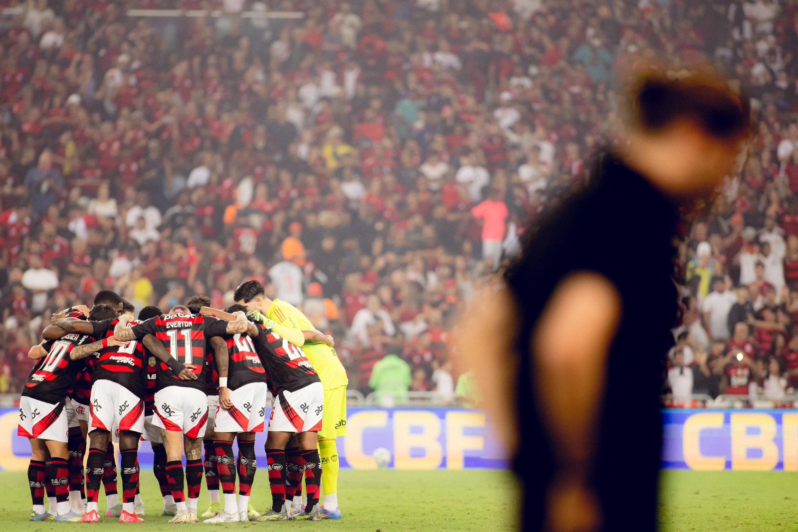 Flamengo sobre el campo. Fuente: Twitter Flamengo