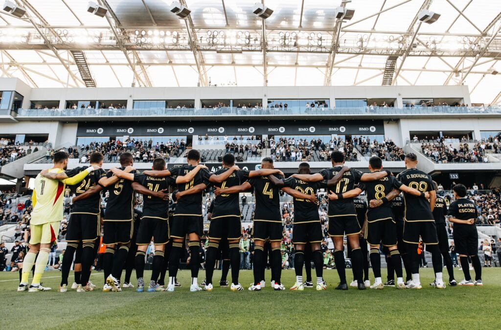 La plantilla del equipo americano posando antes de comenzar su partido.