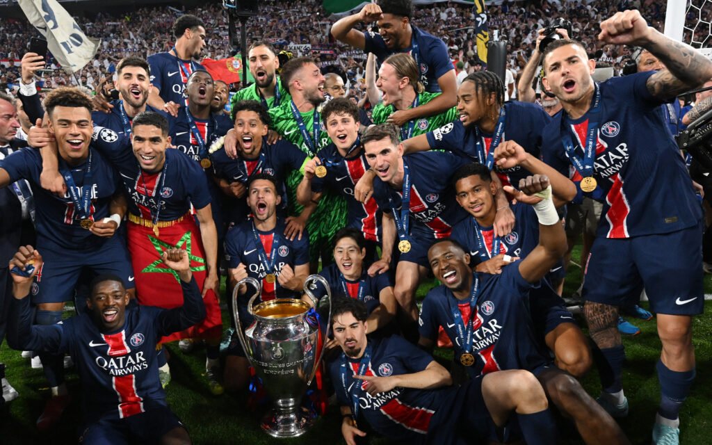 El PSG celebrando la Champions League