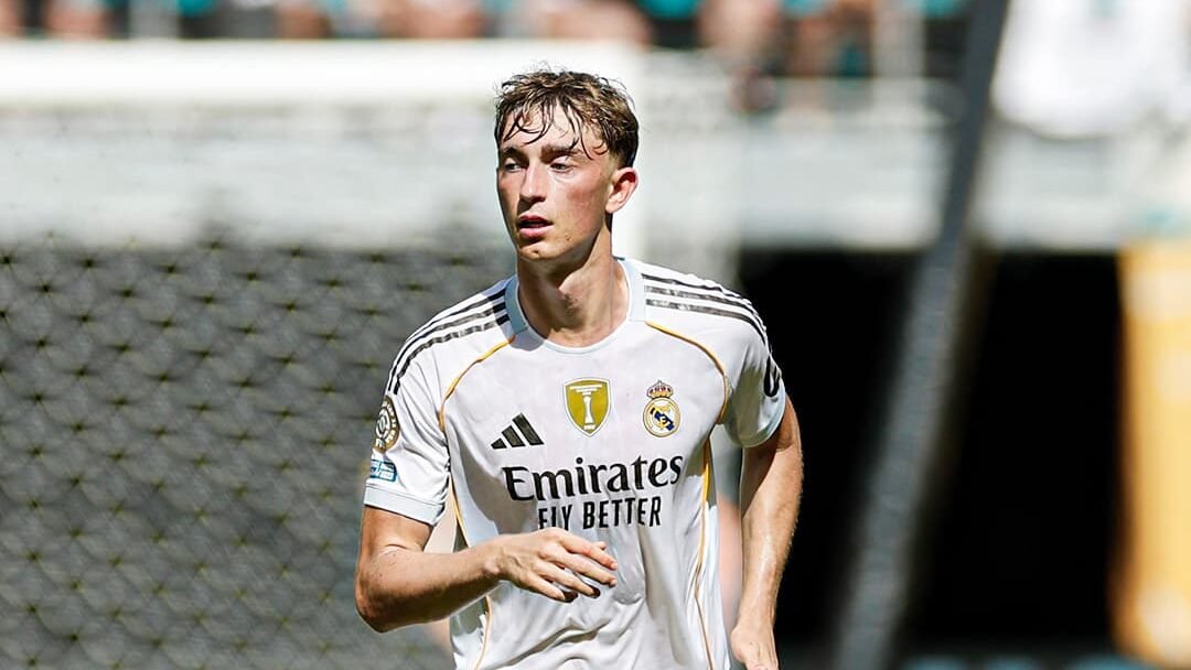 Huijsen en su debut con el Real Madrid / Vía X;¡; @realmadrid