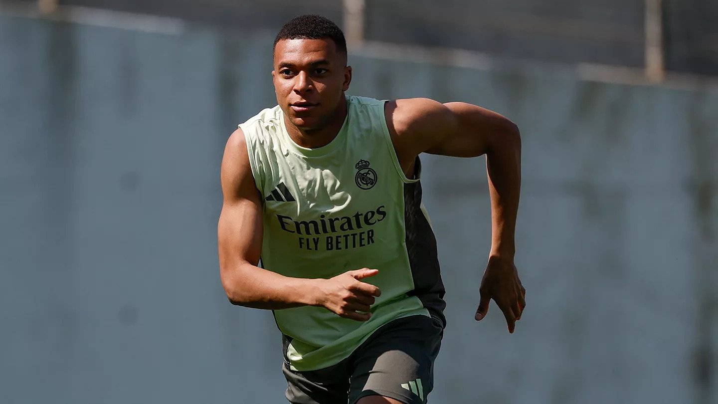 Mbappé entrenando