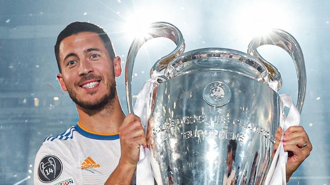 hazard levantando la Champions
