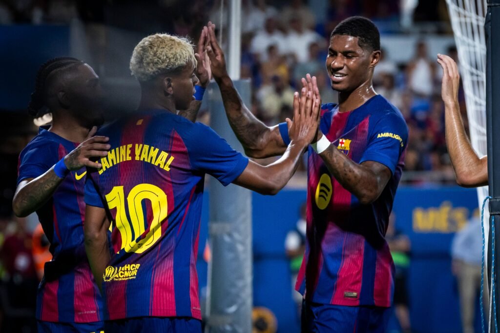 Lamine Yamal y Marcus Rashford