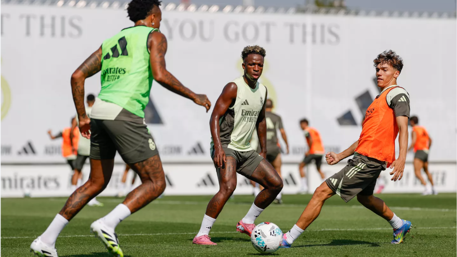 Thiago Pitarch en el entrenamiento del Real Madrid / Vía Realmadrid