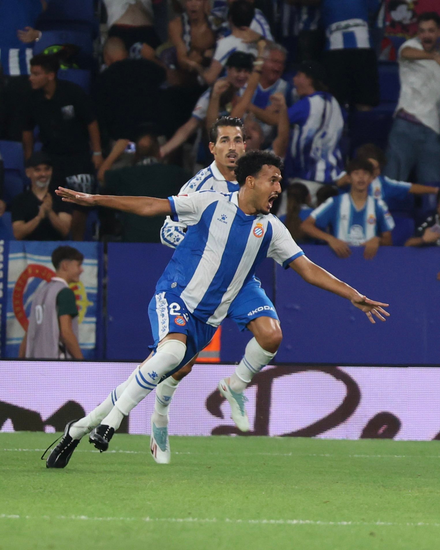 Omar El Hilali celebrando un gol