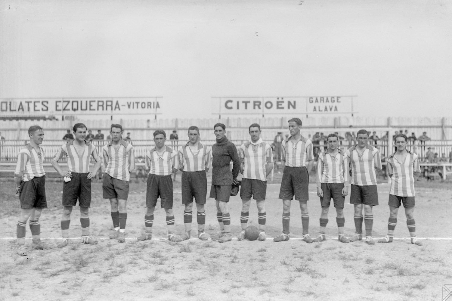 Jugadores del Deportivo Alavés y Athletic Club.