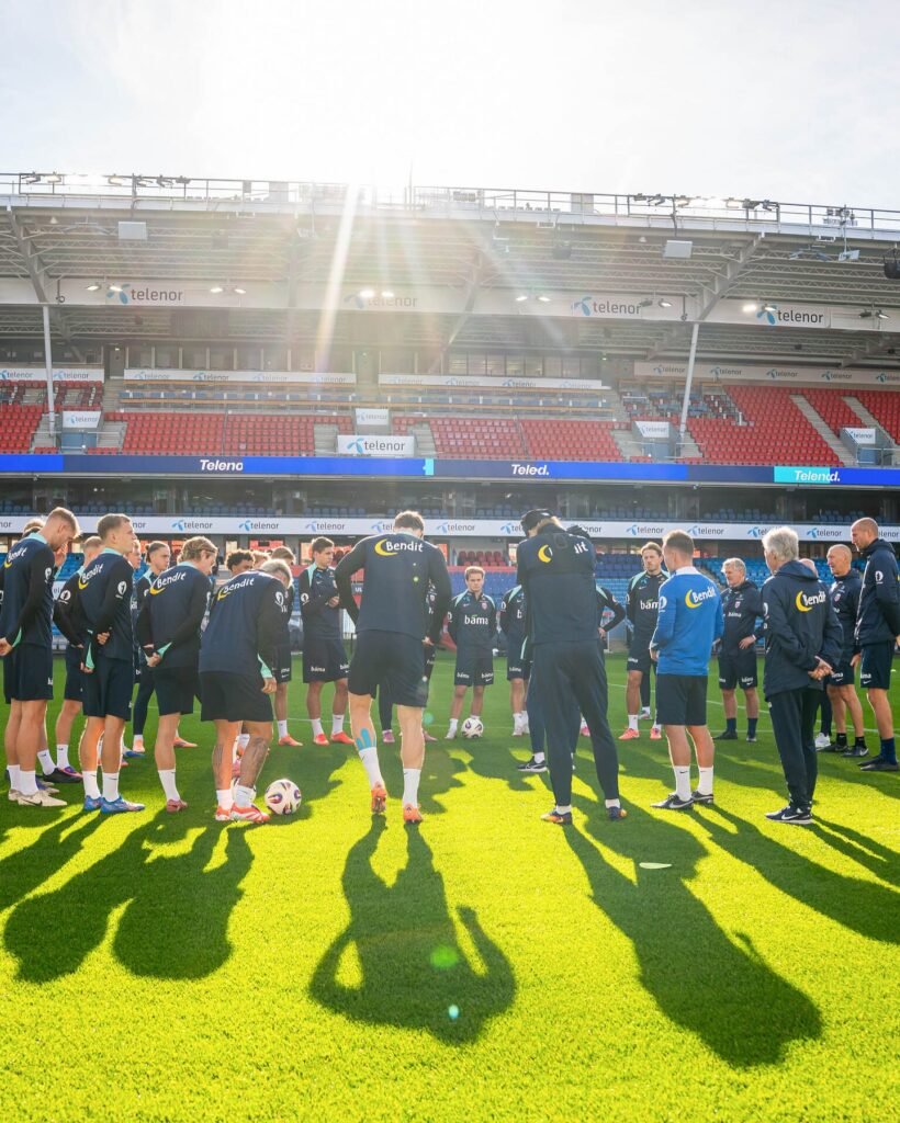 Jugadores de Noruega calentando