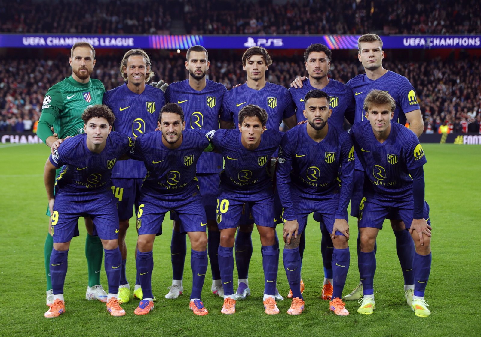 La plantilla del Atlético de Madrid contra el Arsenal