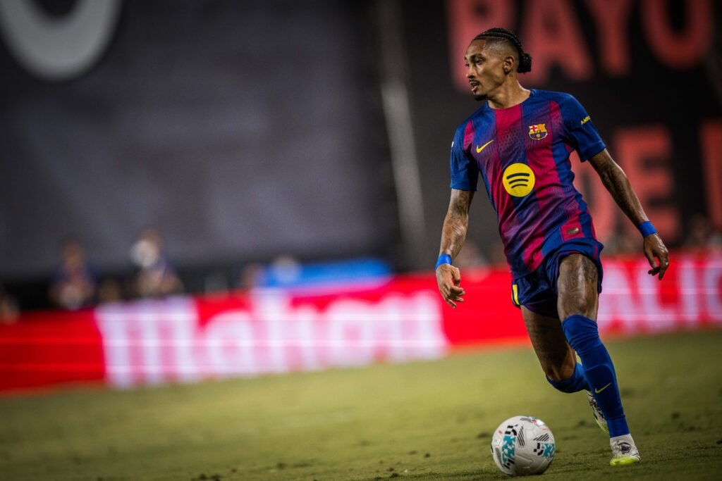 Raphinha con la camiseta del Barcelona