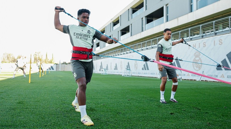 Endrick entrenandose / Via: X @realmadrid