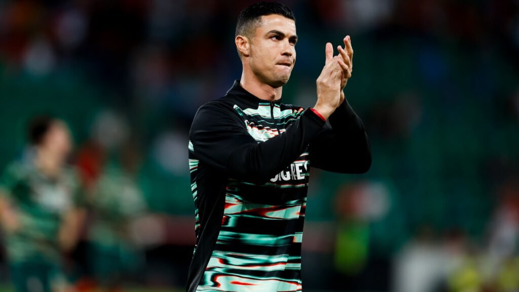 Cristiano Ronaldo, antes de disputar el partido ante Irlanda.