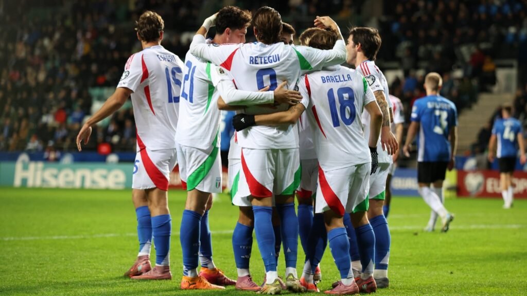 La selección italiana en su partido ante Estonia.