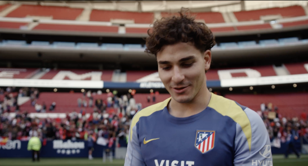 Julián Álvarez, durante el entrenamiento en el Metropolitano.