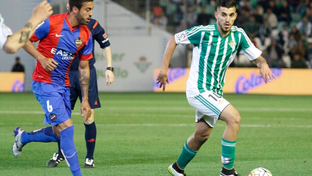 Dani Ceballos, durante su etapa en el Betis.