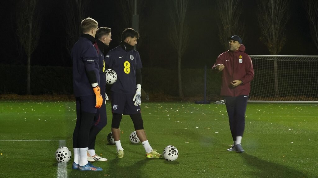 La selección inglesa durante un entrenamiento.