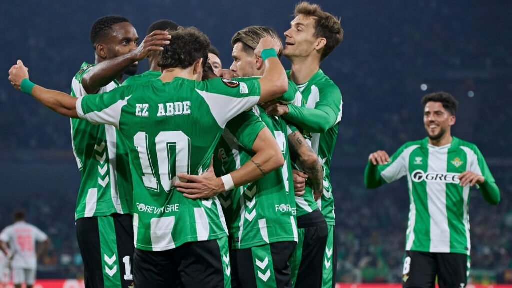 El Betis celebra uno de los tantos del partido ante el Lyon.