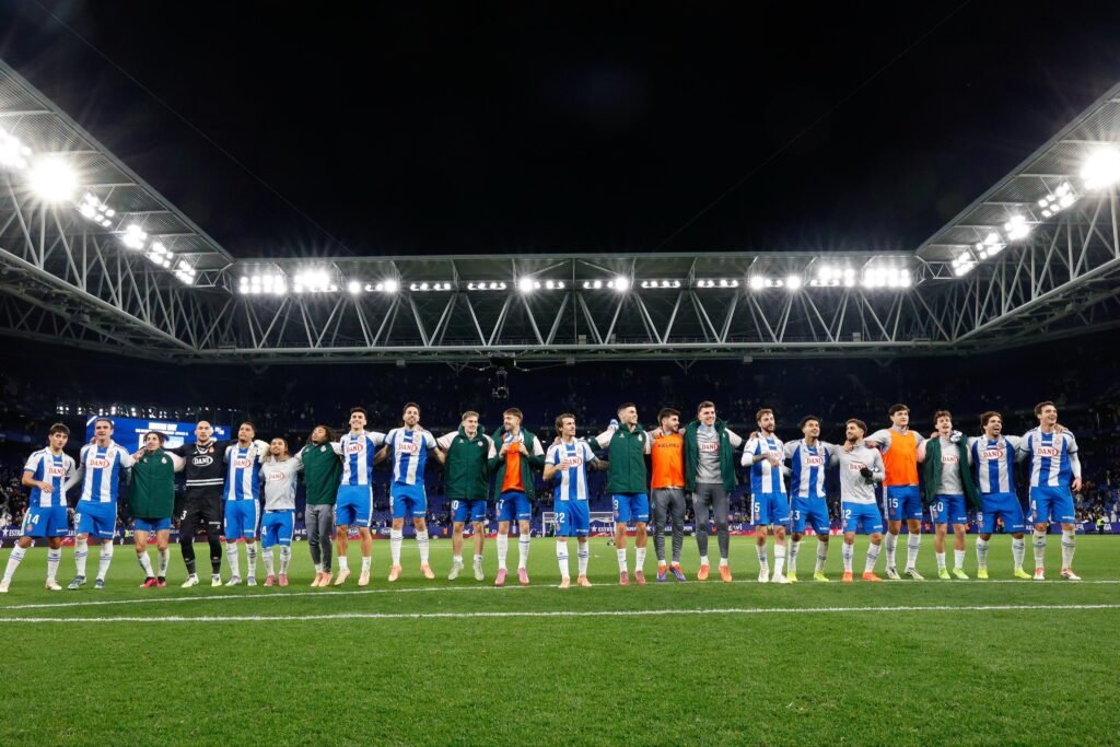 Plantilla del Espanyol celebrando un triunfo