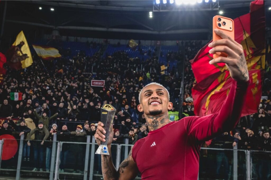 Un gol de Wesley derrota a Fabregas