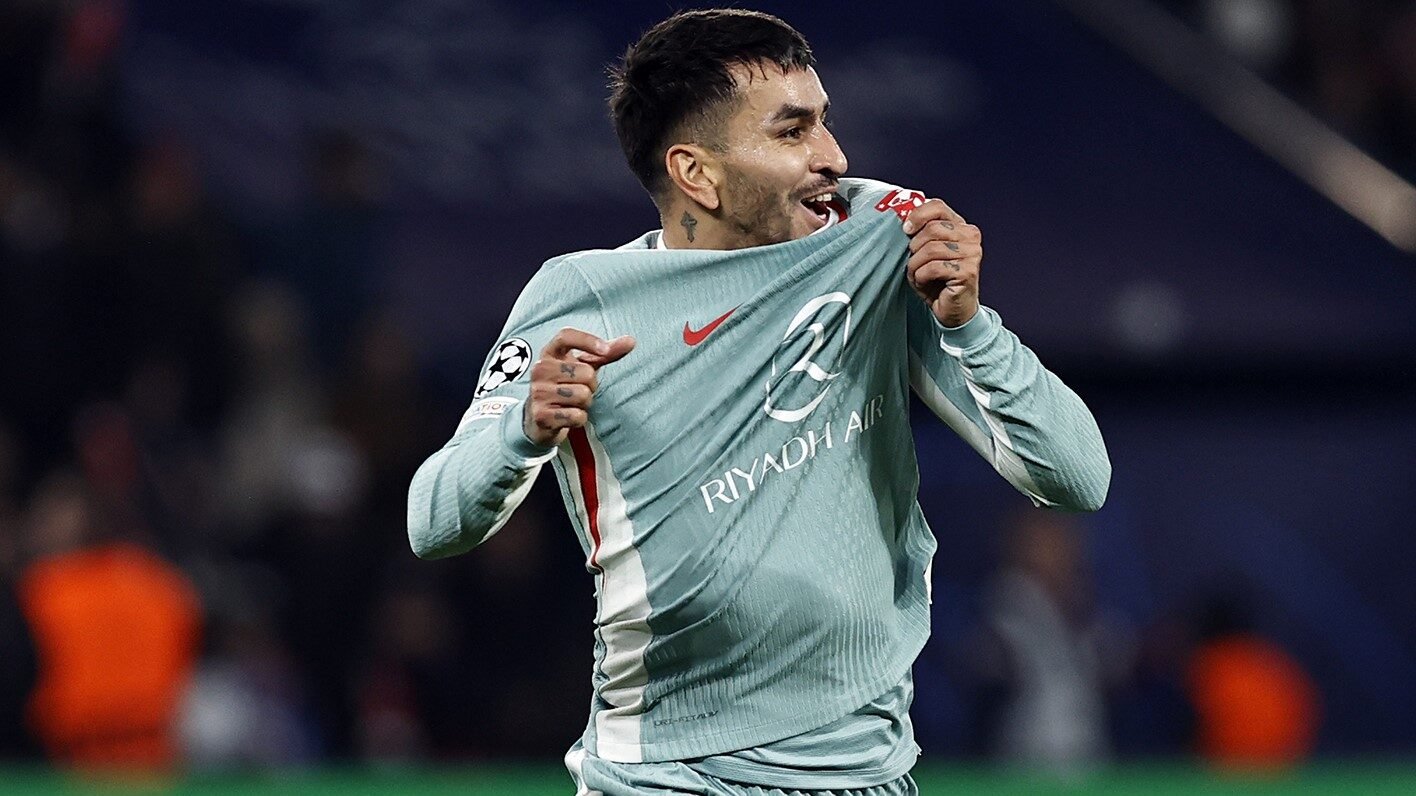 Ángel Correa celebra un tanto con el Atlético.