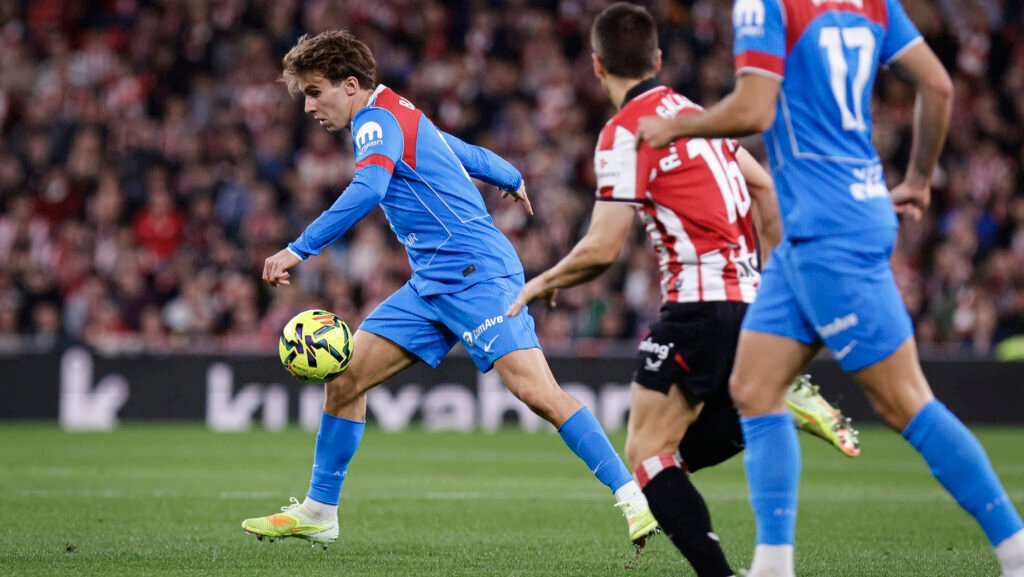 Pablo Barrios, en el partido ante el Athletic Club.