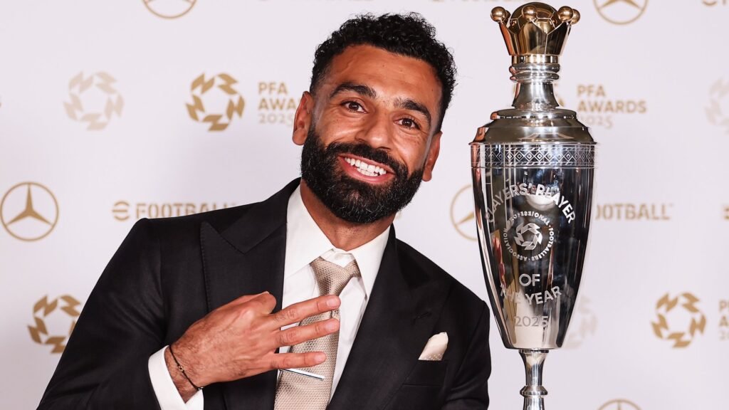 Salah celebrando un titulo