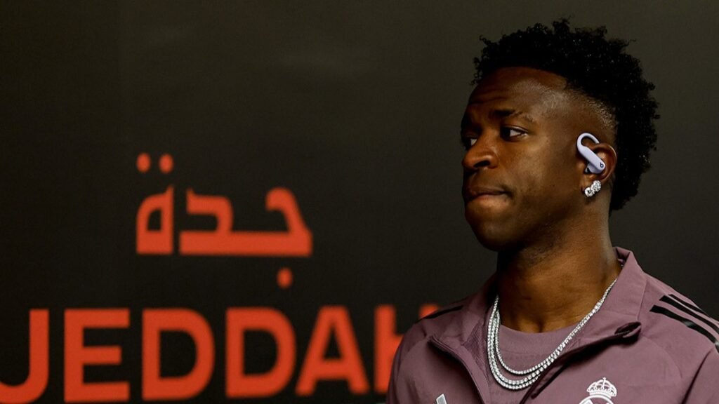 Vini en Arabia / vía @realmadrid