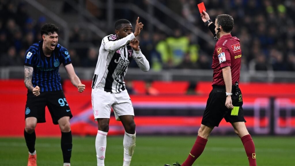 Derbi de Italia condicionado por el árbitro