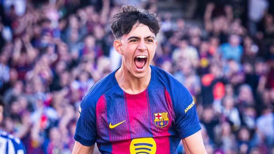 Marc Bernal celebrando su gol