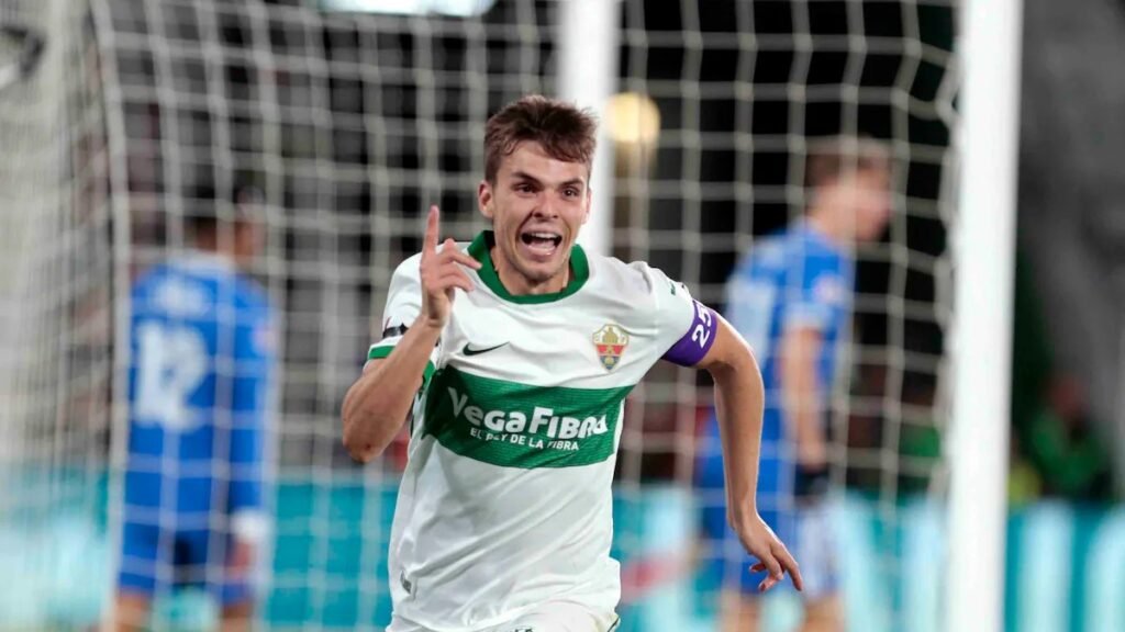 Aleix Febas celebrando con el Elche