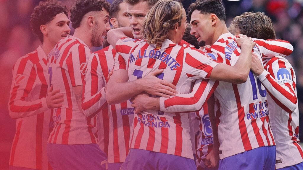 El equipo celebra un gol.