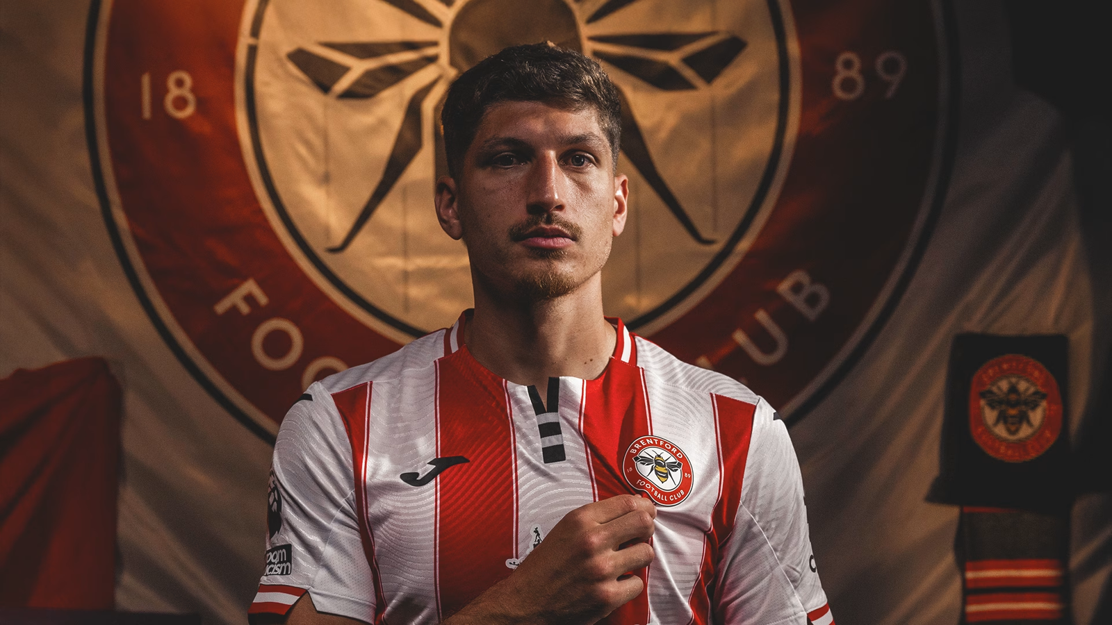 Vitaly Janelt / Vía:@BrentfordFC