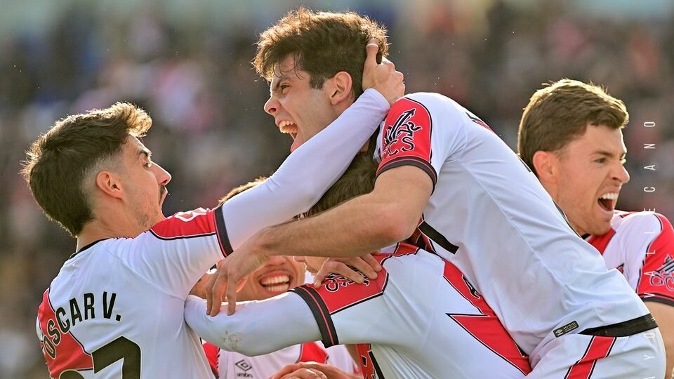 El Rayo golea 3-0 al Atlético en Butarque tras las rotaciones de Simeone y con la mente puesta en el Brujas de Champions